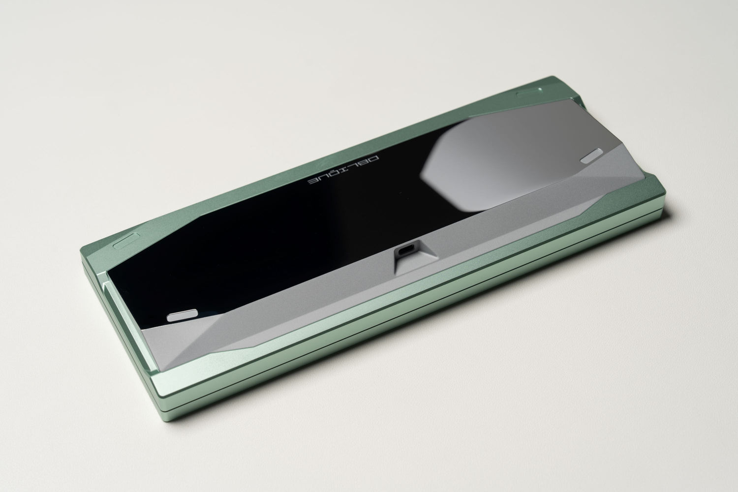 [PREORDER] Oblique R2